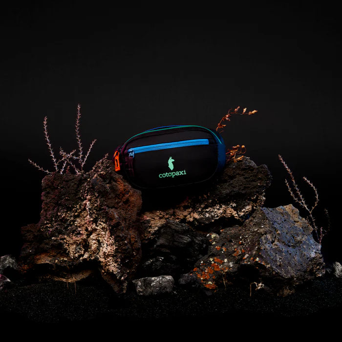 Cotopaxi Kapai 1.5L Waist Pack Del Dia Dark