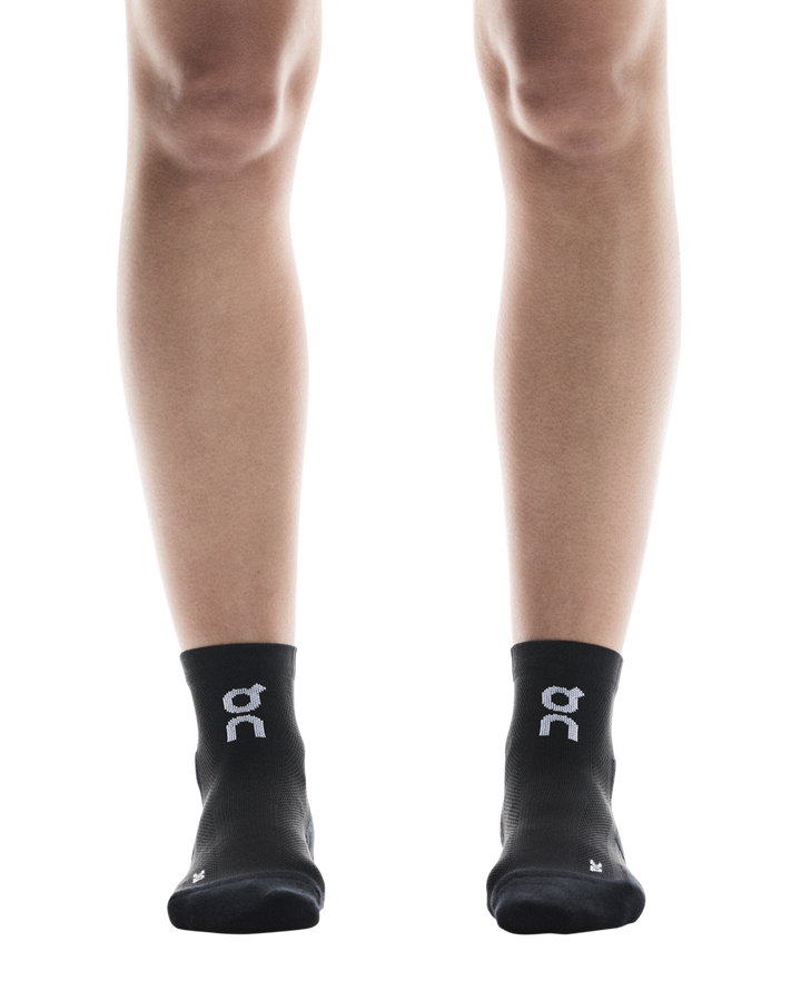 On Core Run Socks Mid (2pk)