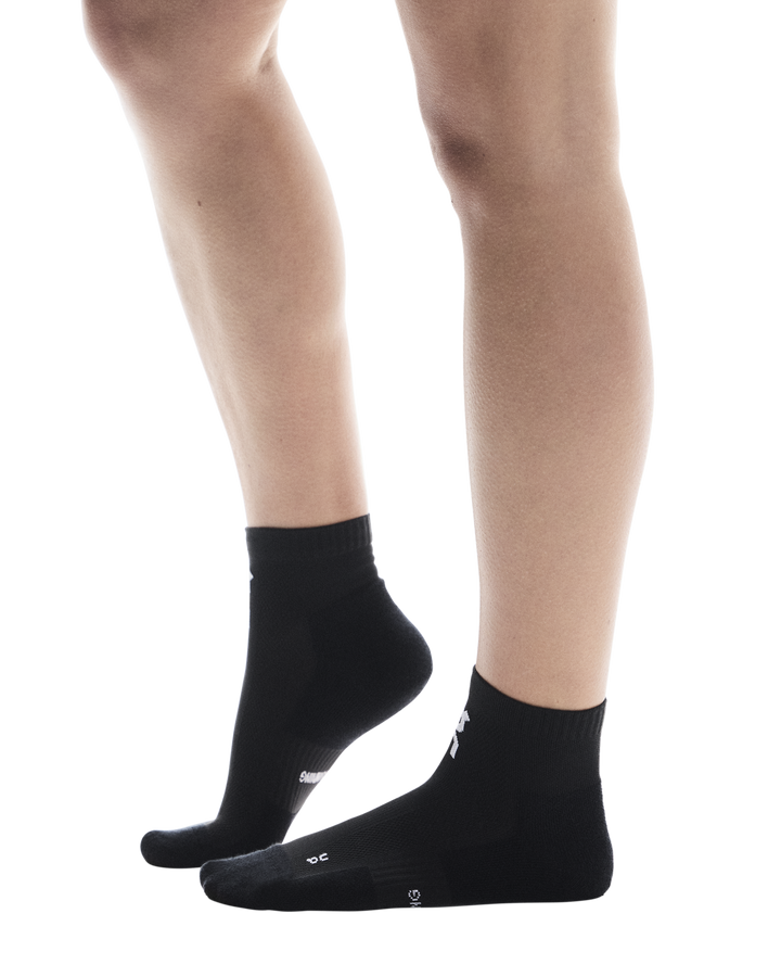 On Core Run Socks Mid (2pk)