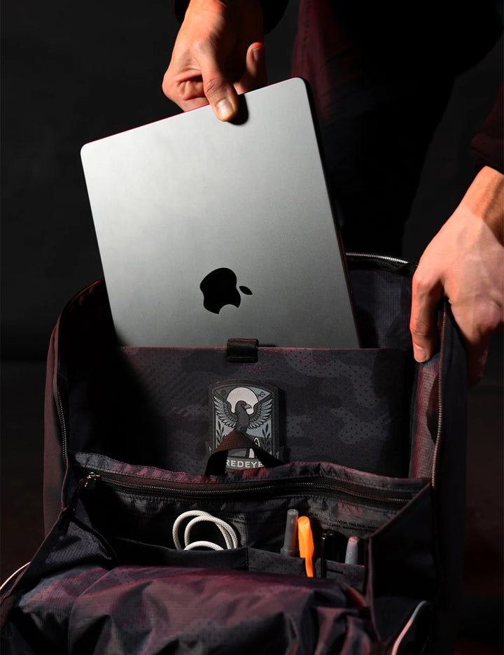 Matador x Carryology Redeye 24 Black Edition (Limited Edition)