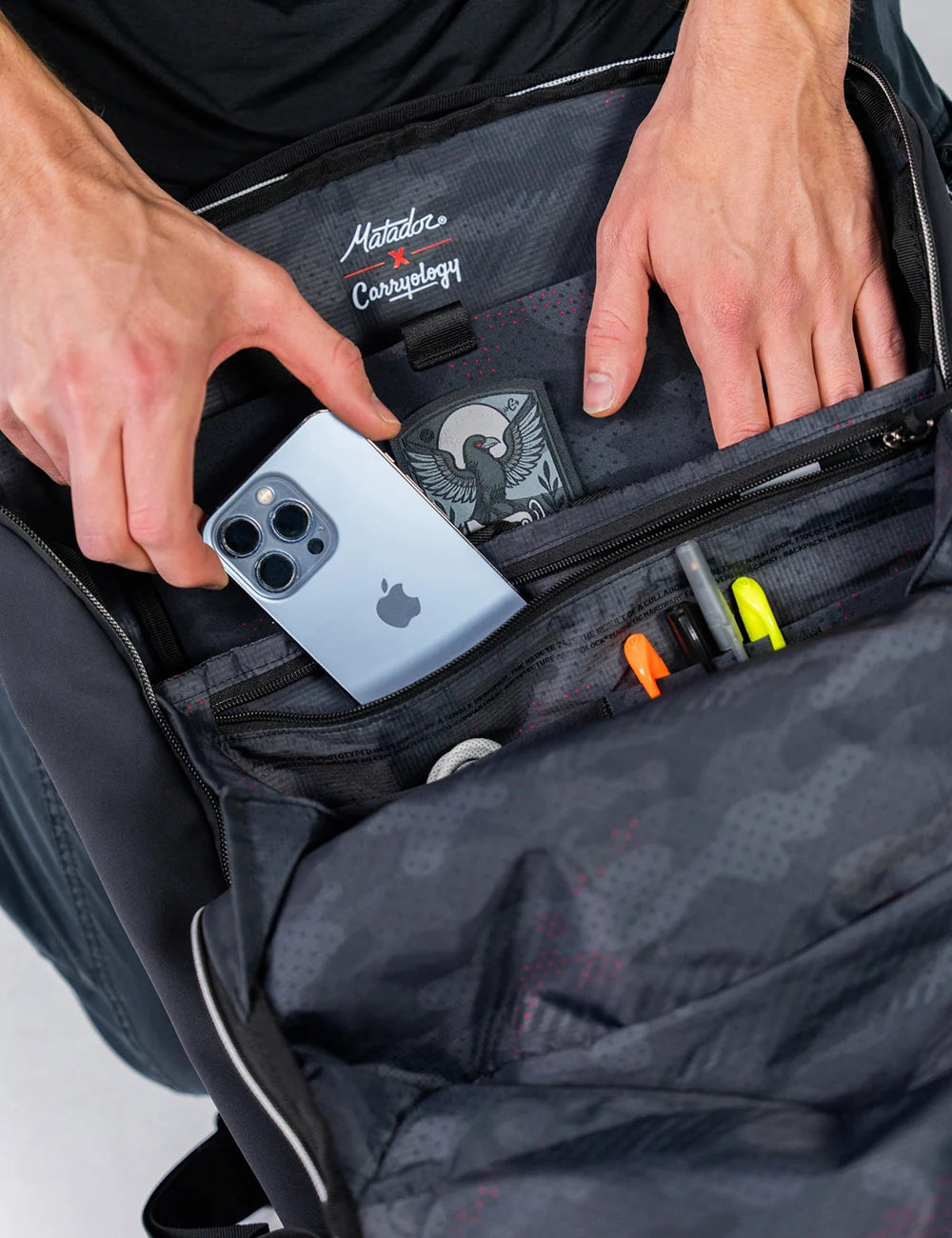 Matador x Carryology Redeye 24 Black Edition (Limited Edition)