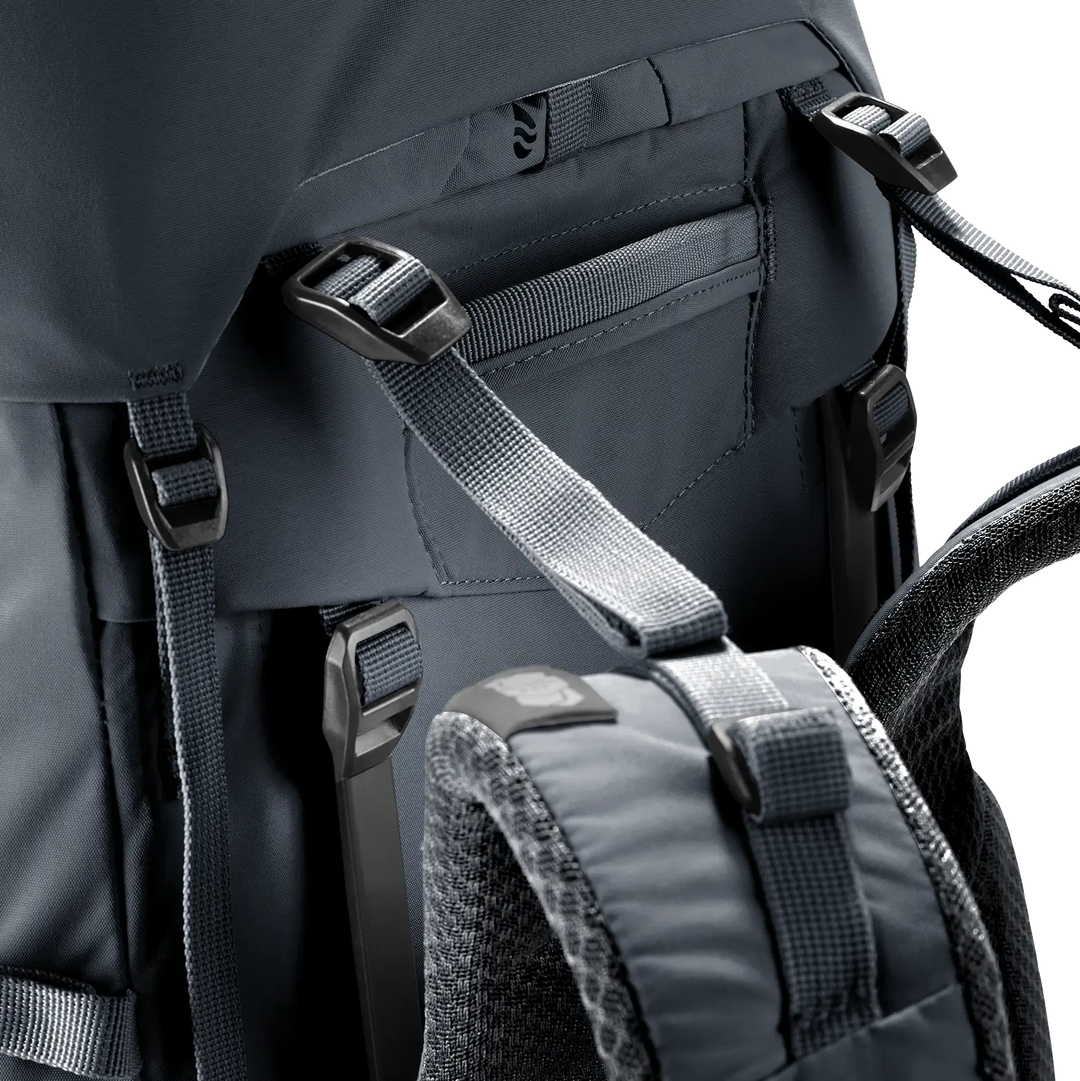 Deuter Aircontact Core 60+10 Hiking Pack (Men&