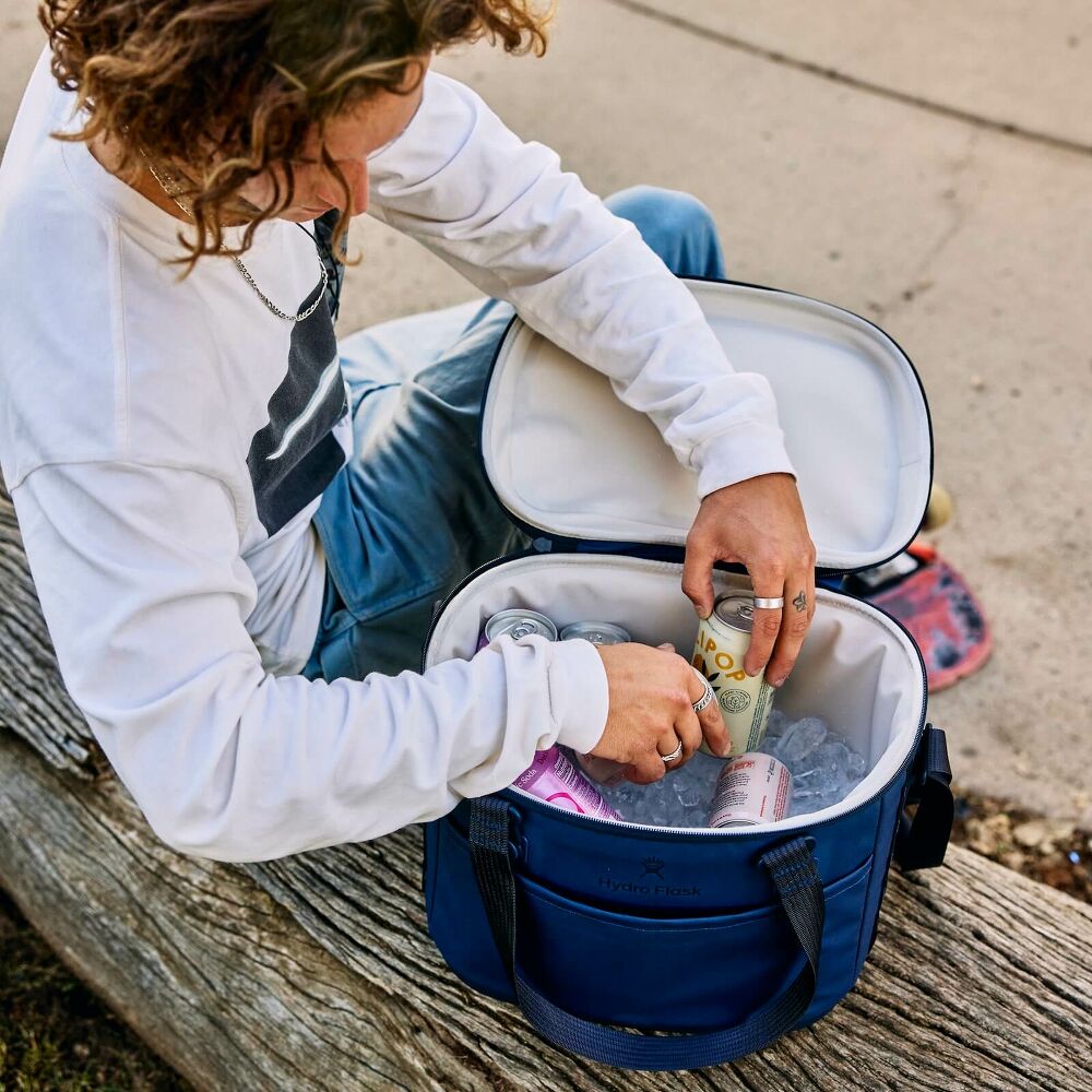 Hydro Flask Carryout Cooler 15L
